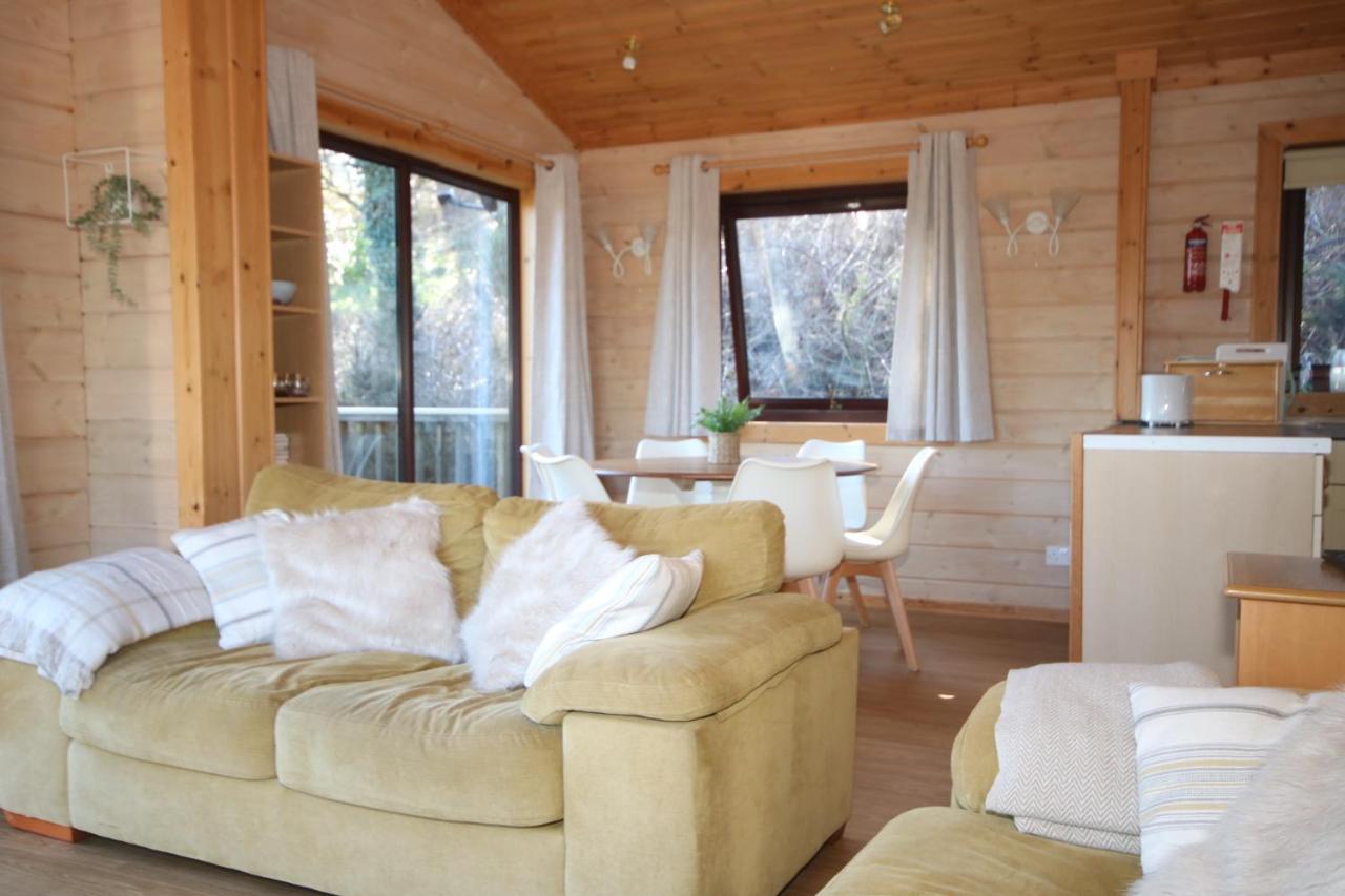 Hartland Hideaway Lodge Woolfardisworthy  外观 照片