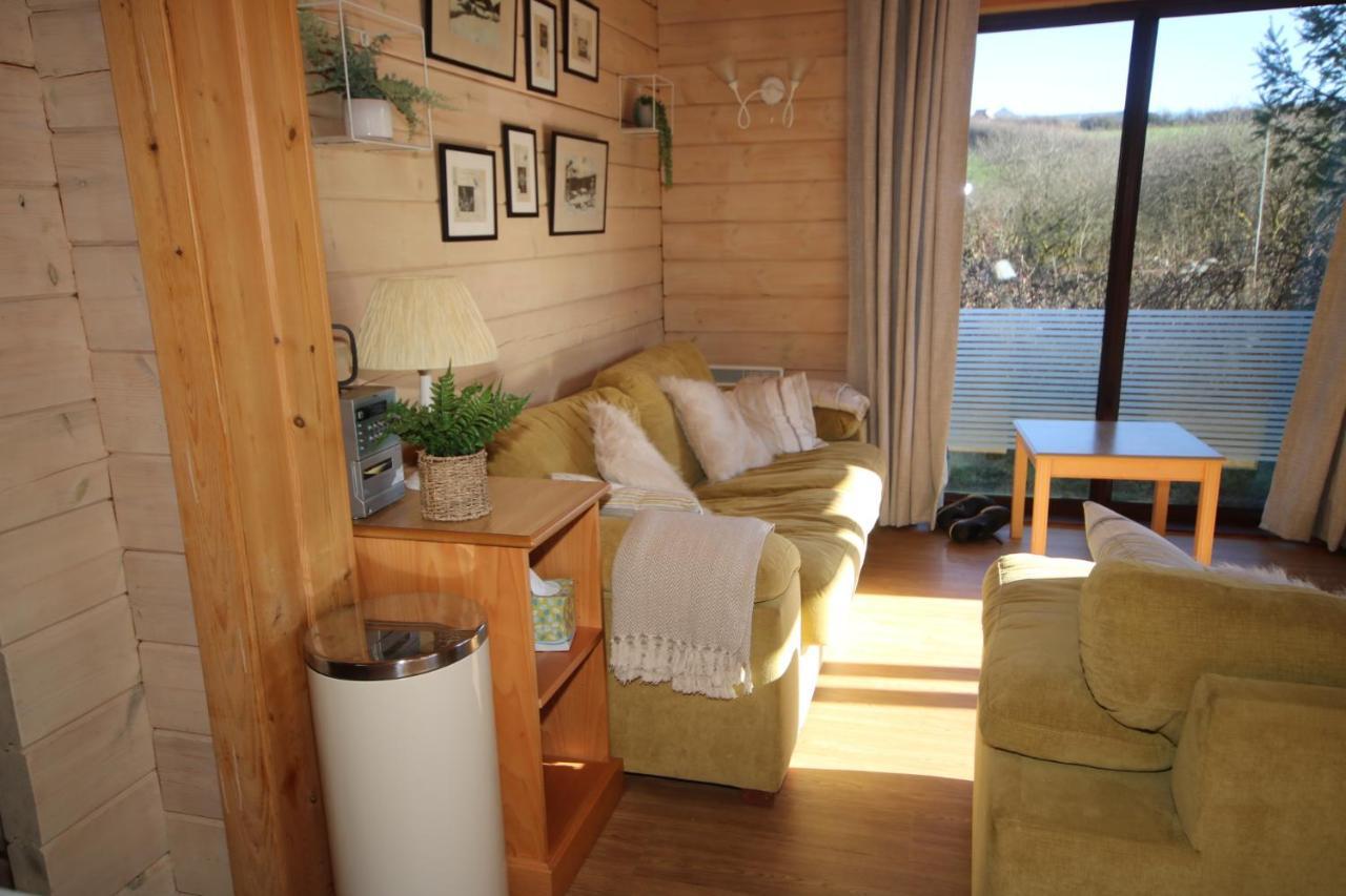 Hartland Hideaway Lodge Woolfardisworthy  外观 照片