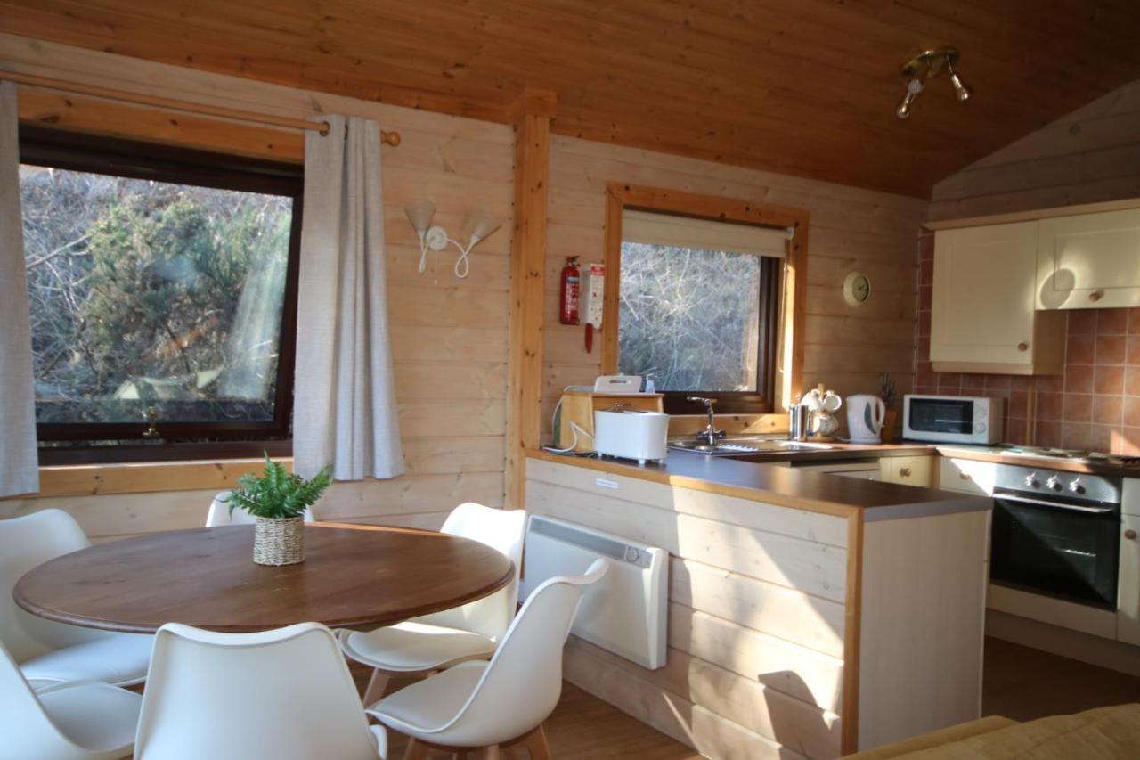 Hartland Hideaway Lodge Woolfardisworthy  外观 照片