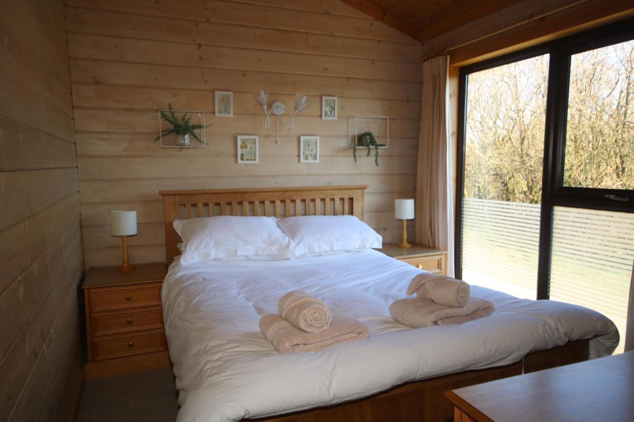 Hartland Hideaway Lodge Woolfardisworthy  外观 照片
