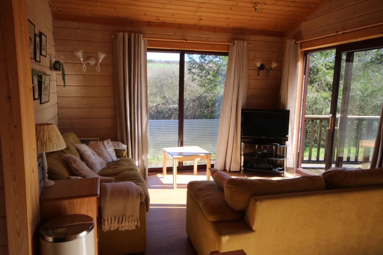 Hartland Hideaway Lodge Woolfardisworthy  外观 照片